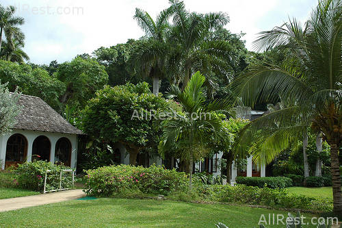 Round Hill Hotel & Villas 7